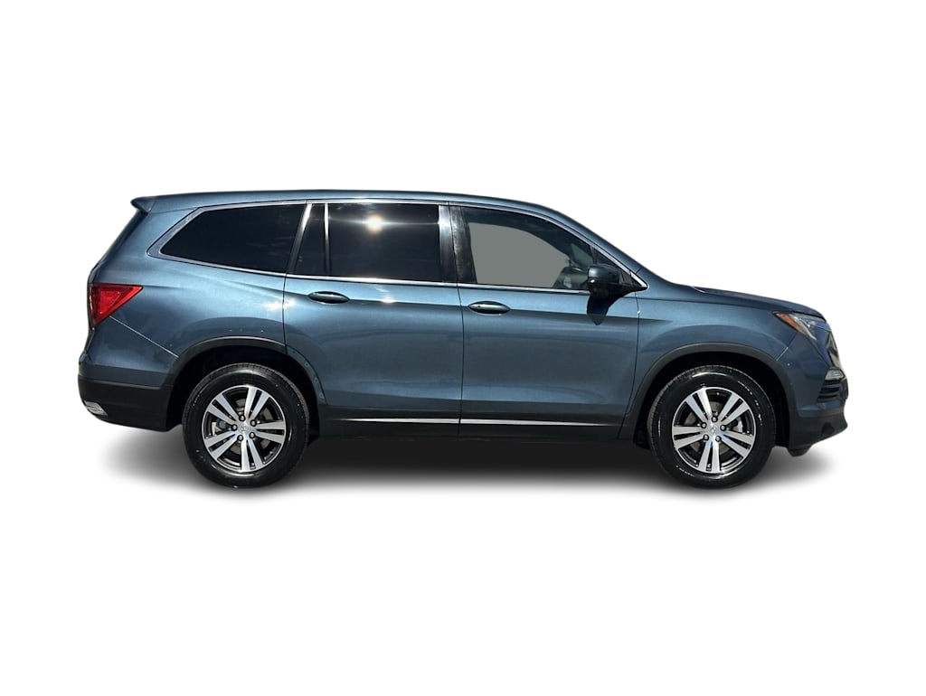 Thumbnail: 2017 Honda Pilot - 21