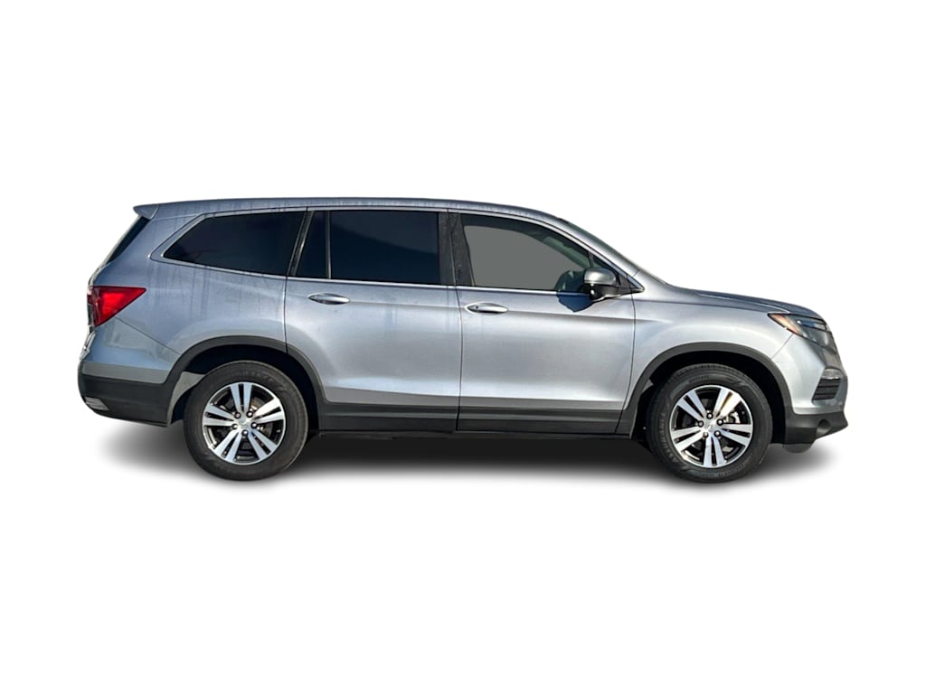 Thumbnail: 2017 Honda Pilot - 20