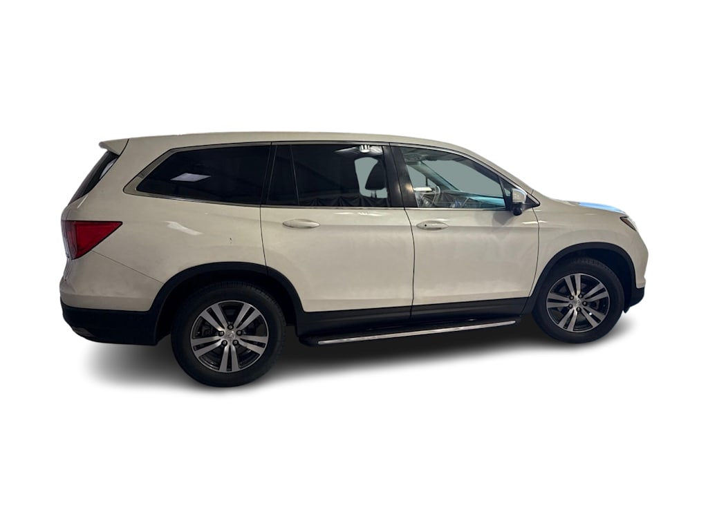 Thumbnail: 2017 Honda Pilot - 13