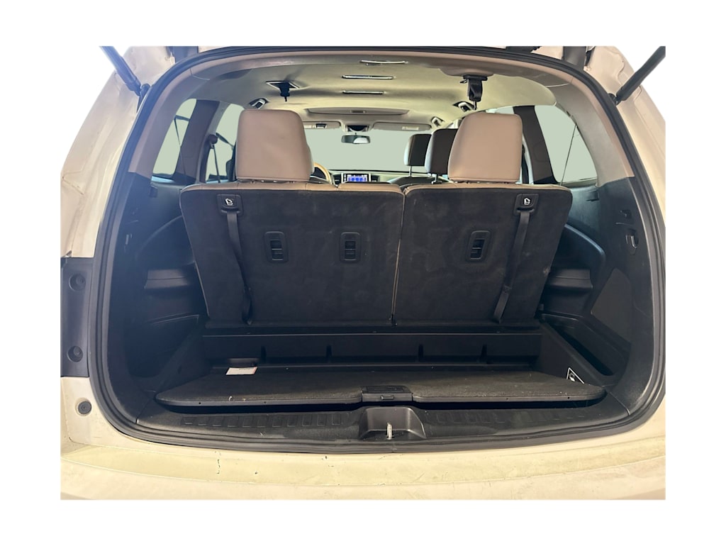 Thumbnail: 2017 Honda Pilot - 11