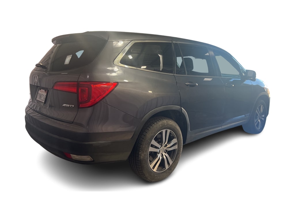 Thumbnail: 2017 Honda Pilot - 17