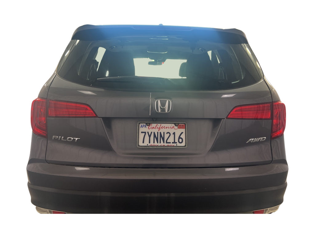 Thumbnail: 2017 Honda Pilot - 4