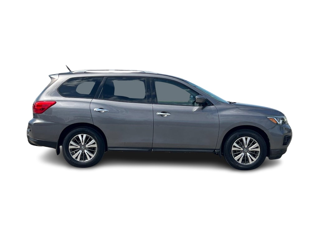 Thumbnail: 2017 Nissan Pathfinder - 21