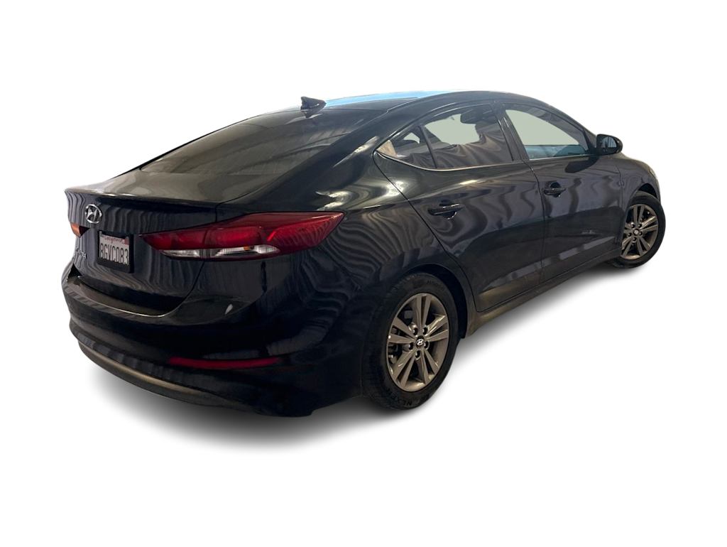 Thumbnail: 2018 Hyundai Elantra - 17