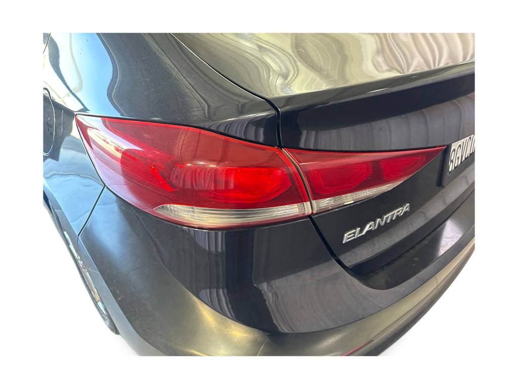 Thumbnail: 2018 Hyundai Elantra - 19