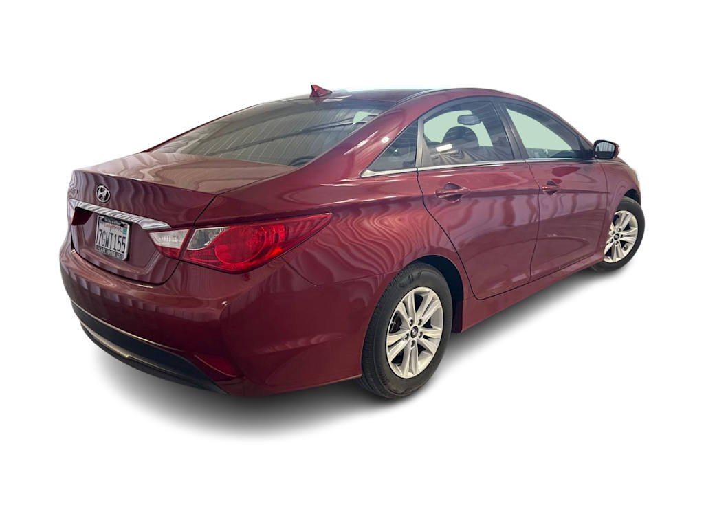 Thumbnail: 2014 Hyundai Sonata - 17