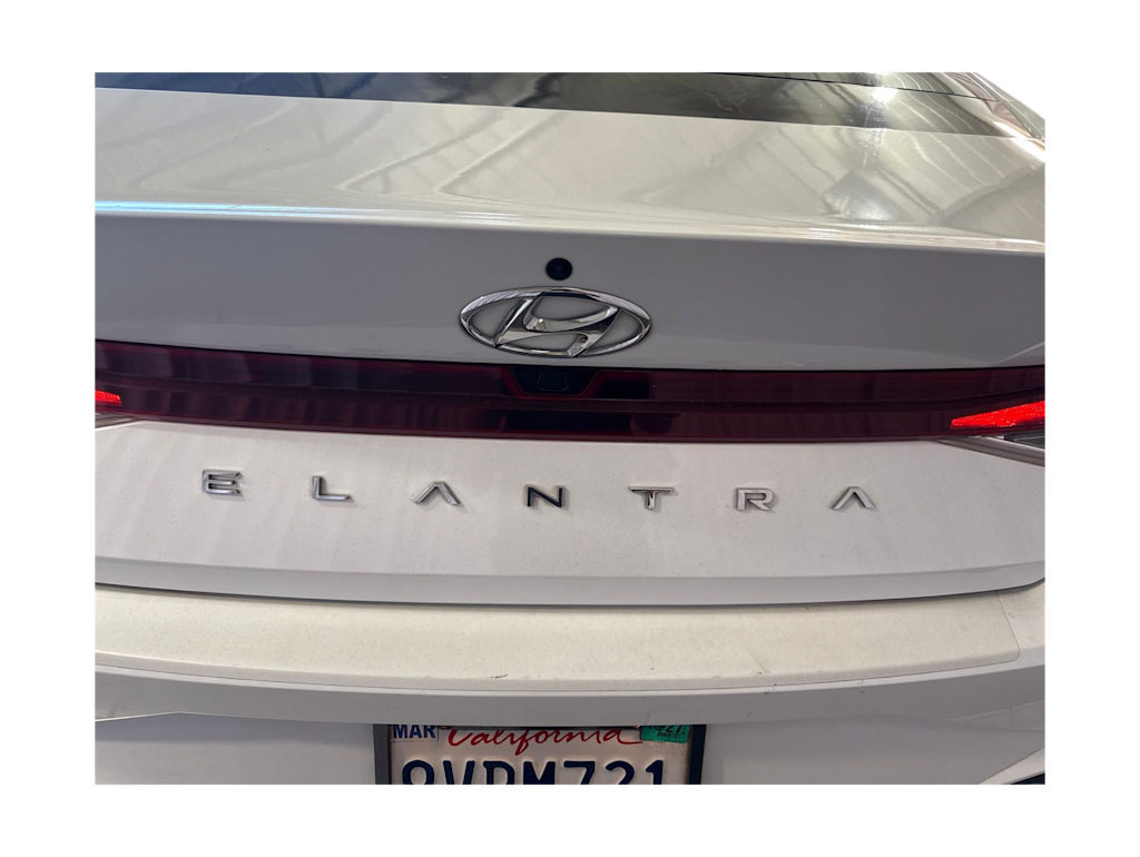 Thumbnail: 2021 Hyundai Elantra - 4