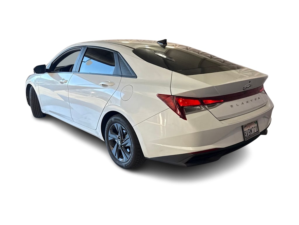 Thumbnail: 2021 Hyundai Elantra - 3
