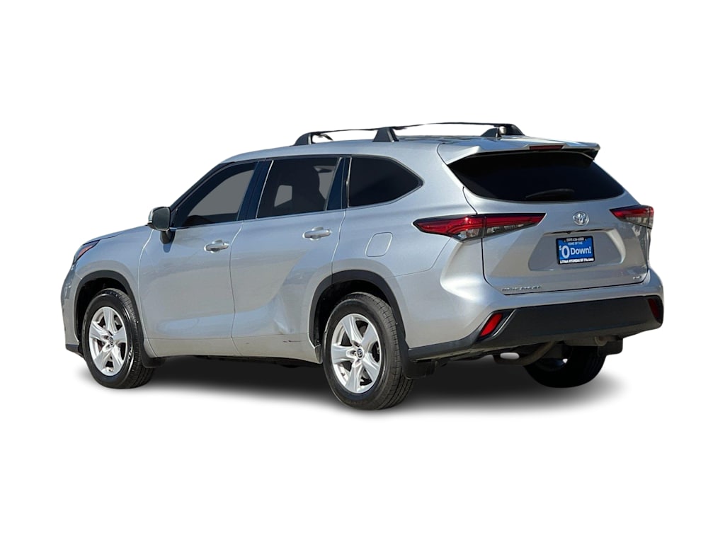 Thumbnail: 2022 Toyota Highlander - 4