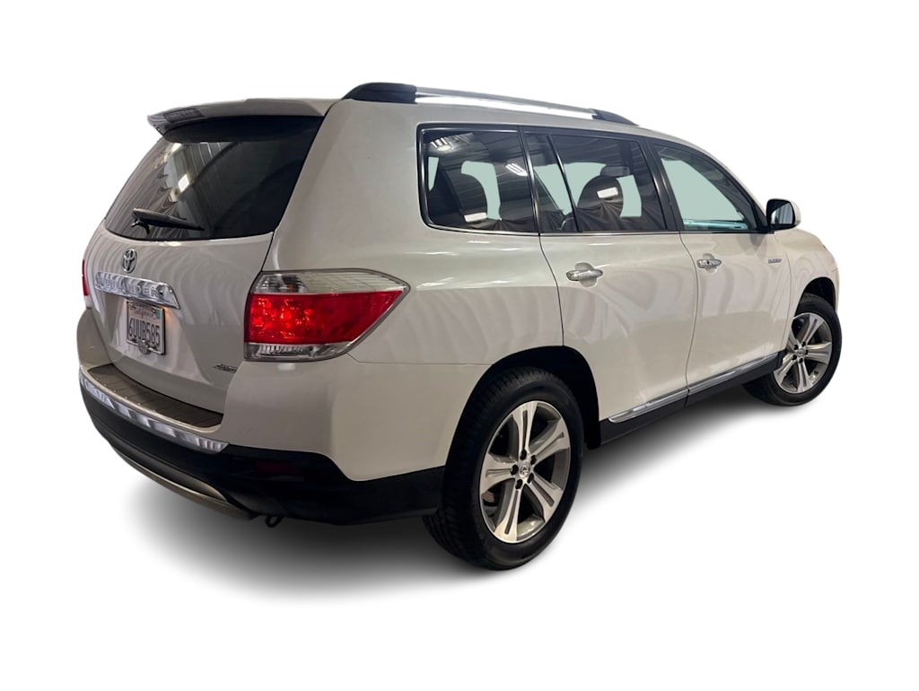 Thumbnail: 2012 Toyota Highlander - 18