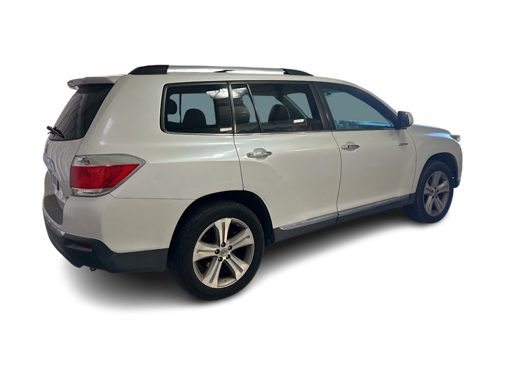 Thumbnail: 2012 Toyota Highlander - 16