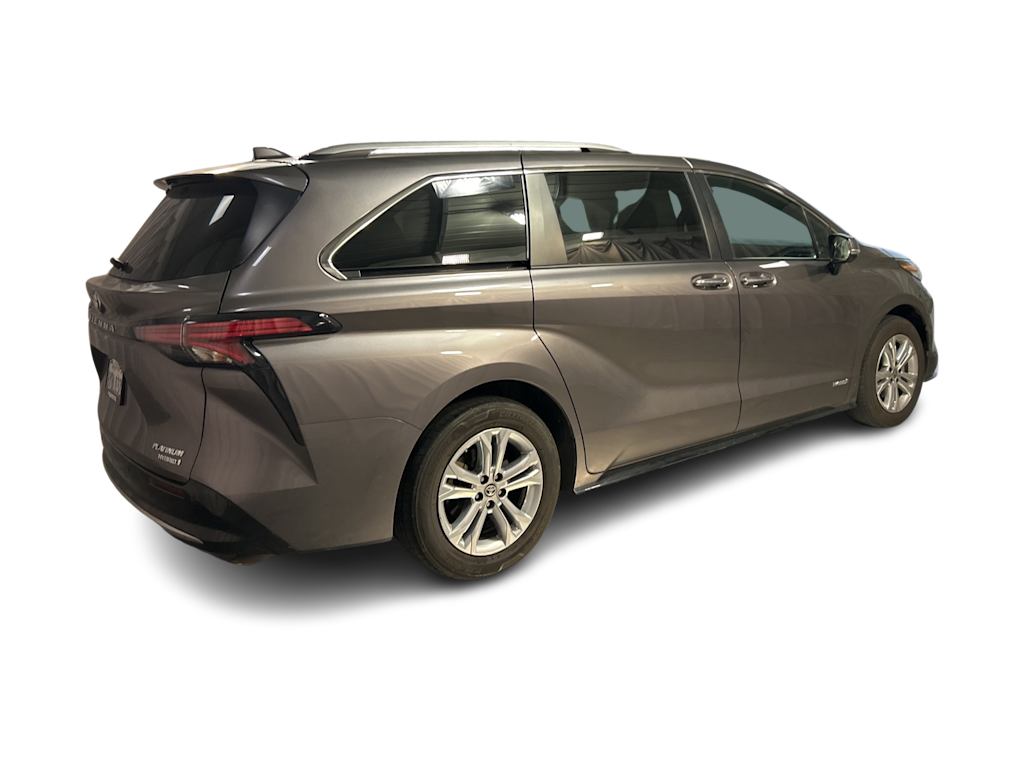 Thumbnail: 2021 Toyota Sienna - 18