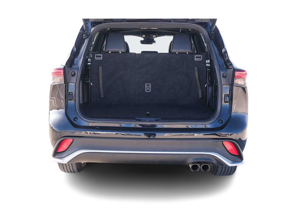 Thumbnail: 2025 Toyota Highlander - 29