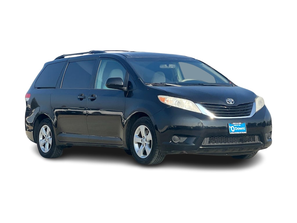 2012 Toyota Sienna LE 20