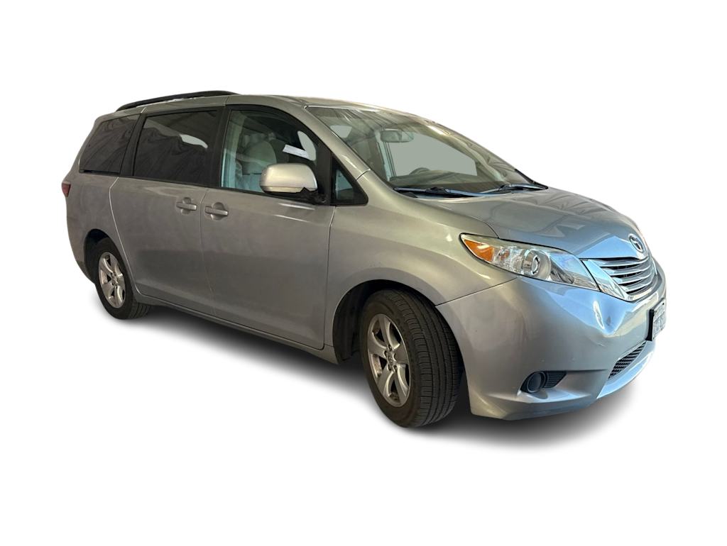 Thumbnail: 2016 Toyota Sienna - 15