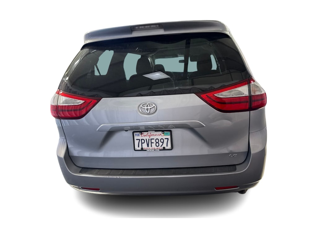 Thumbnail: 2016 Toyota Sienna - 4