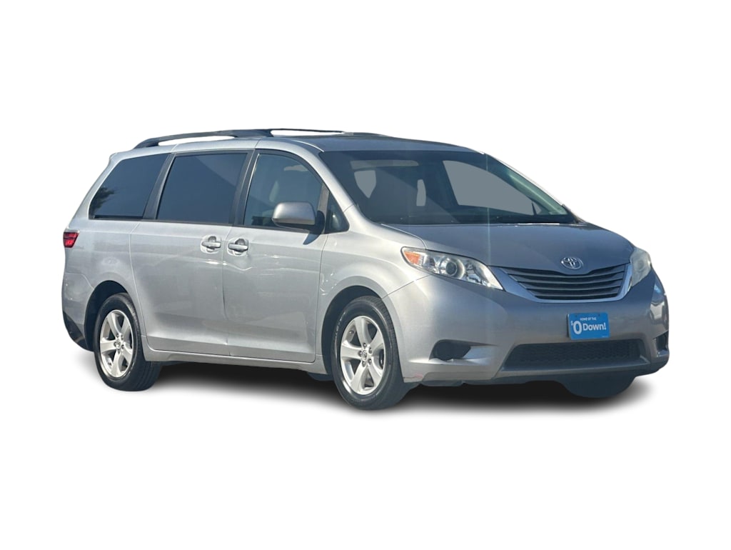 Thumbnail: 2017 Toyota Sienna - 21