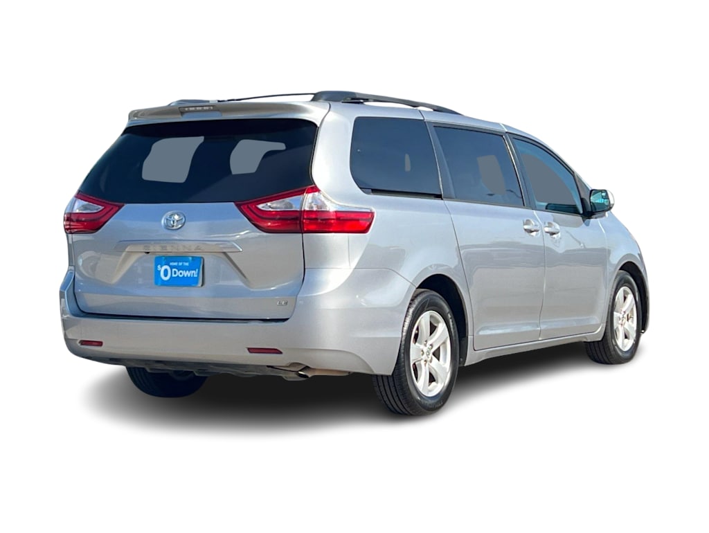 Thumbnail: 2017 Toyota Sienna - 19