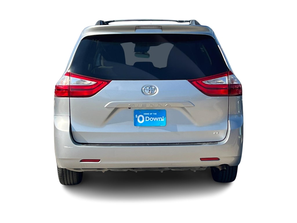 Thumbnail: 2017 Toyota Sienna - 5