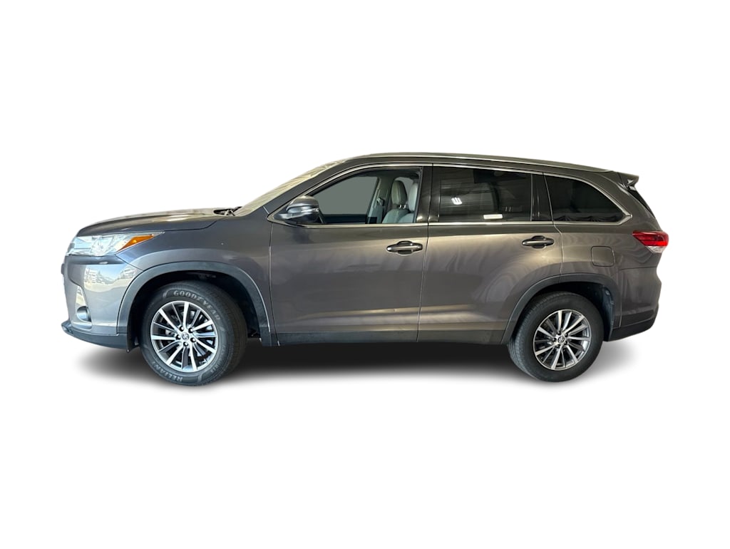 Thumbnail: 2019 Toyota Highlander - 2
