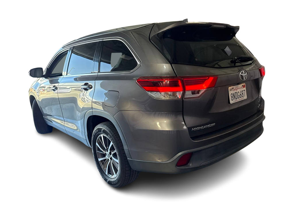 Thumbnail: 2019 Toyota Highlander - 3