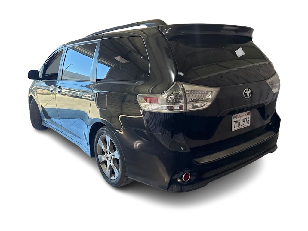 Thumbnail: 2015 Toyota Sienna - 3