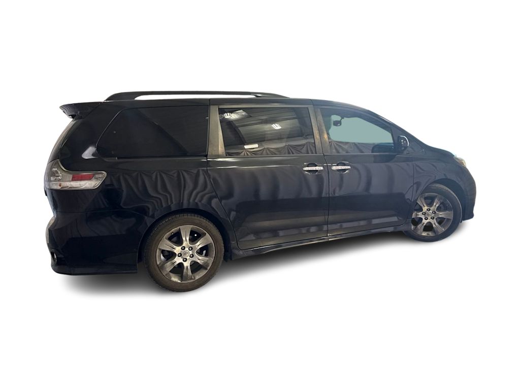 Thumbnail: 2015 Toyota Sienna - 15