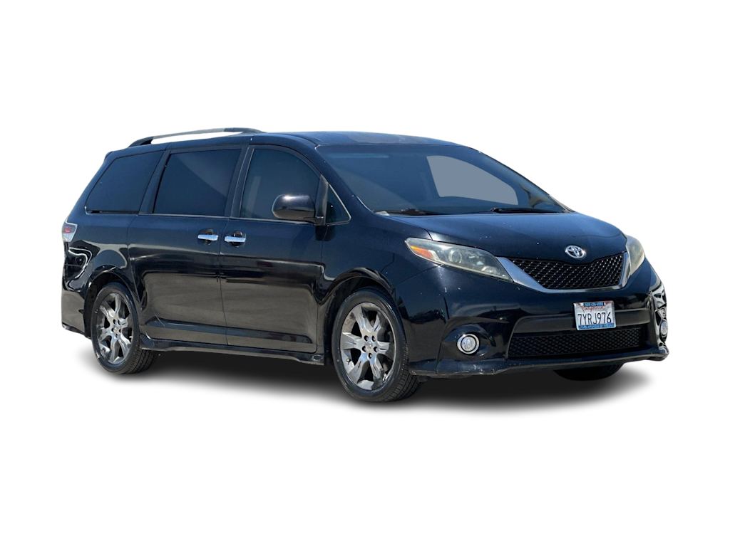 Thumbnail: 2015 Toyota Sienna - 18