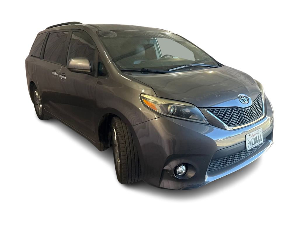 Thumbnail: 2015 Toyota Sienna - 13