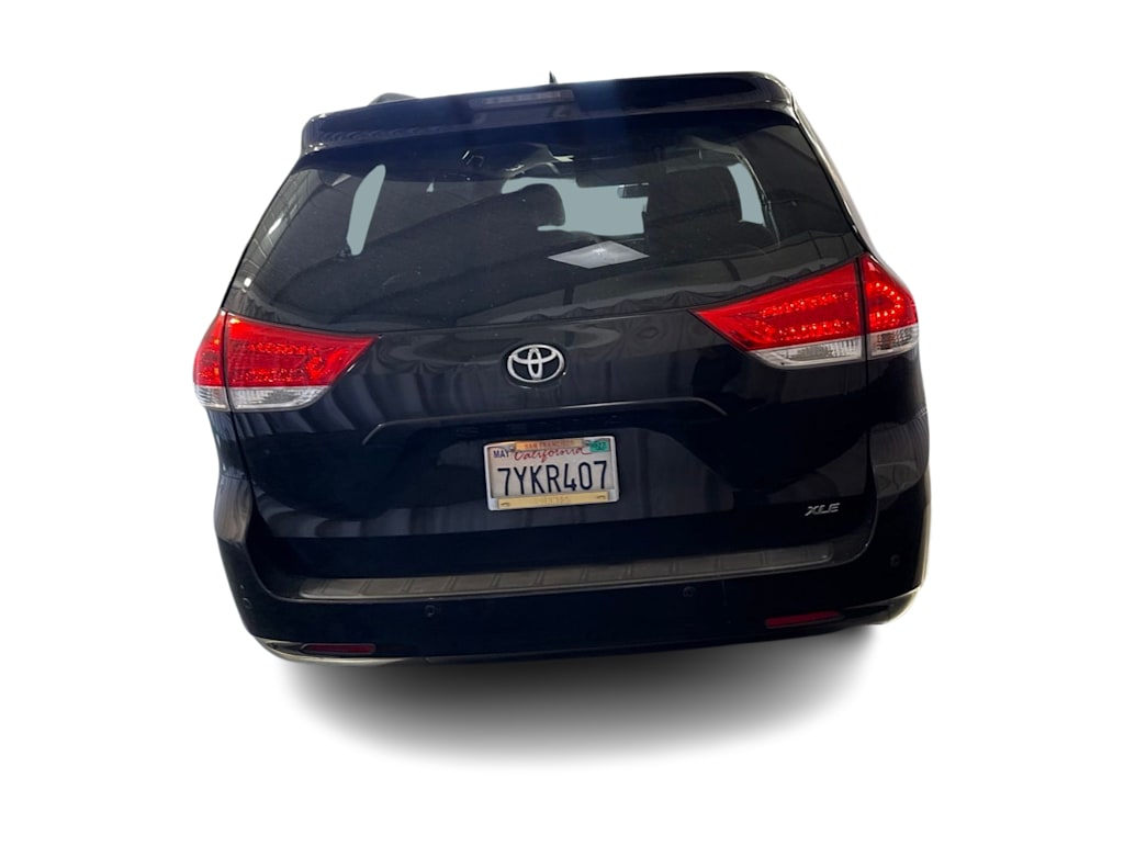 Thumbnail: 2014 Toyota Sienna - 4