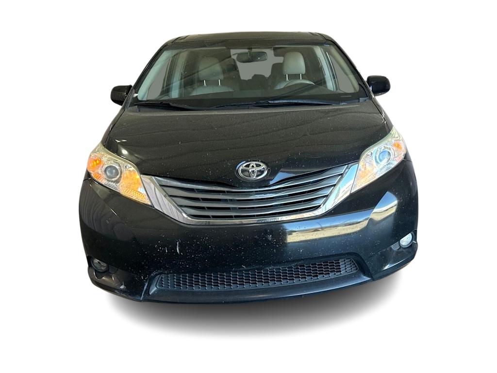 Thumbnail: 2014 Toyota Sienna - 5