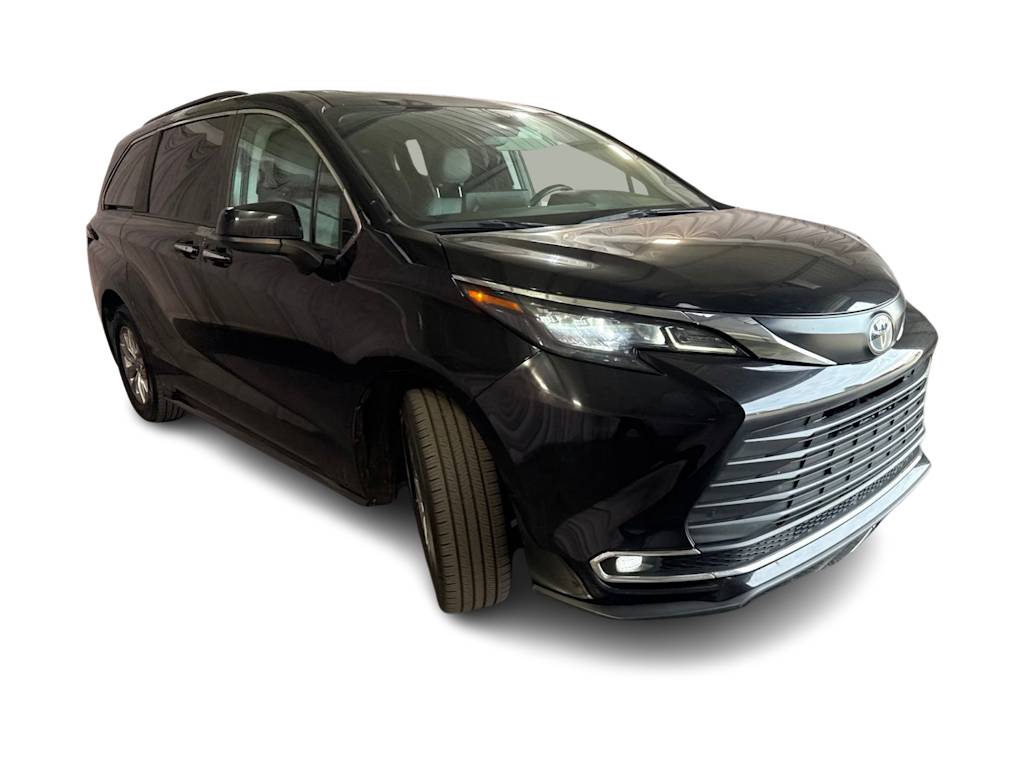Thumbnail: 2024 Toyota Sienna - 17