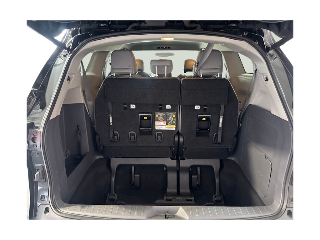 Thumbnail: 2024 Toyota Sienna - 15