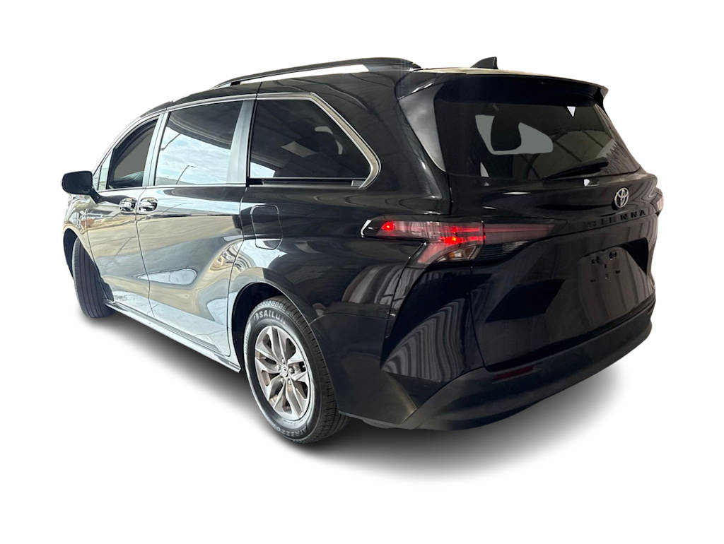 Thumbnail: 2024 Toyota Sienna - 4
