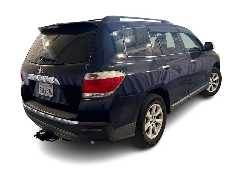 Thumbnail: 2011 Toyota Highlander - 17