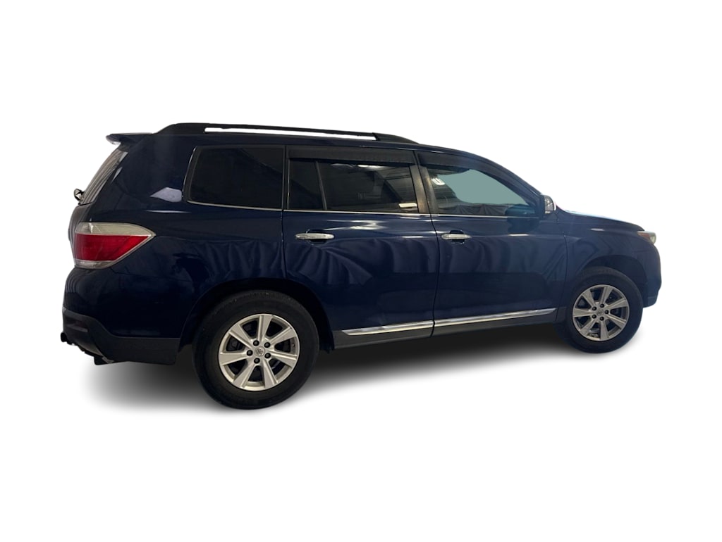 Thumbnail: 2011 Toyota Highlander - 16
