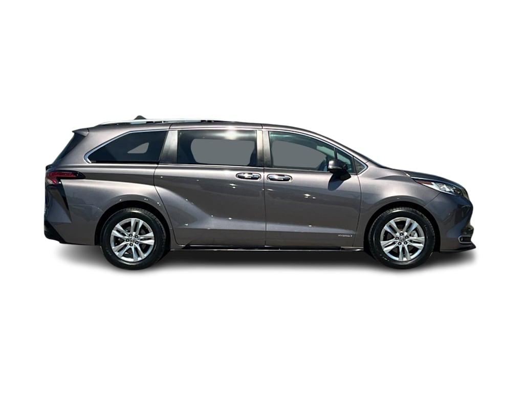 Thumbnail: 2021 Toyota Sienna - 19