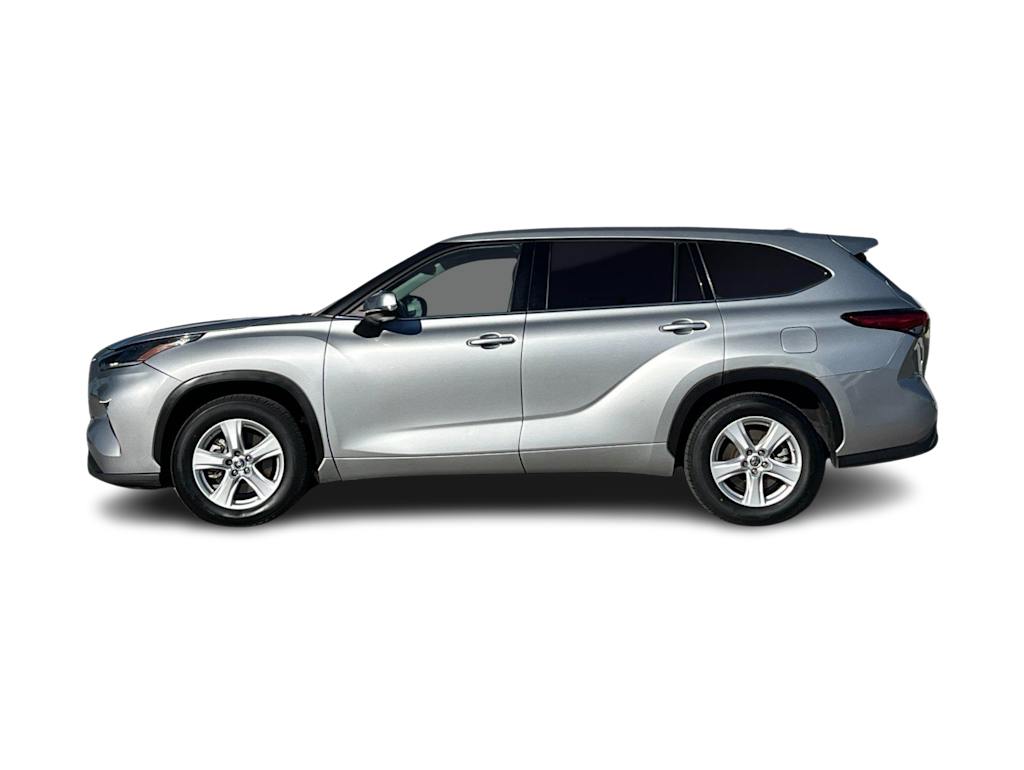 Thumbnail: 2021 Toyota Highlander - 3