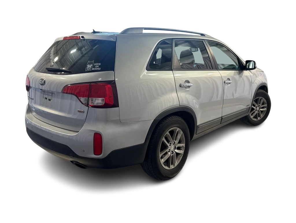 Thumbnail: 2015 Kia Sorento - 18