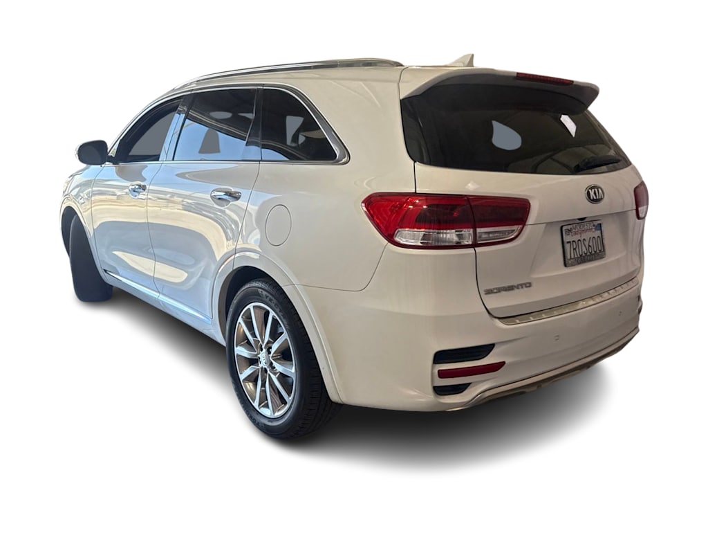Thumbnail: 2016 Kia Sorento - 3
