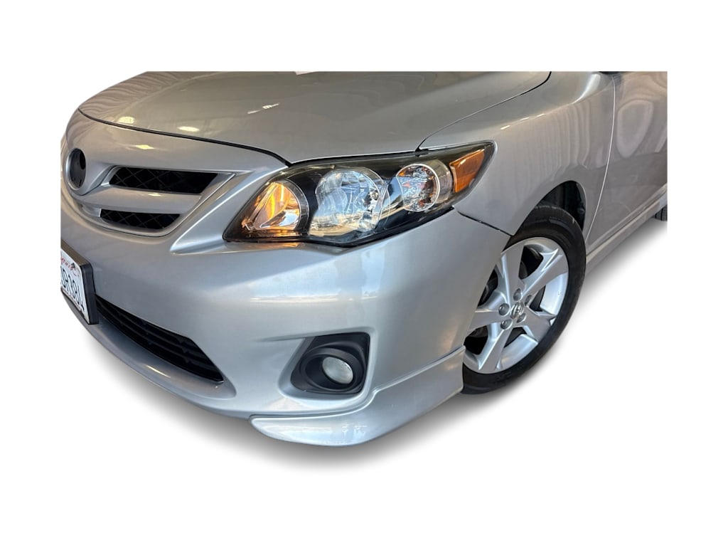 Thumbnail: 2012 Toyota Corolla - 17