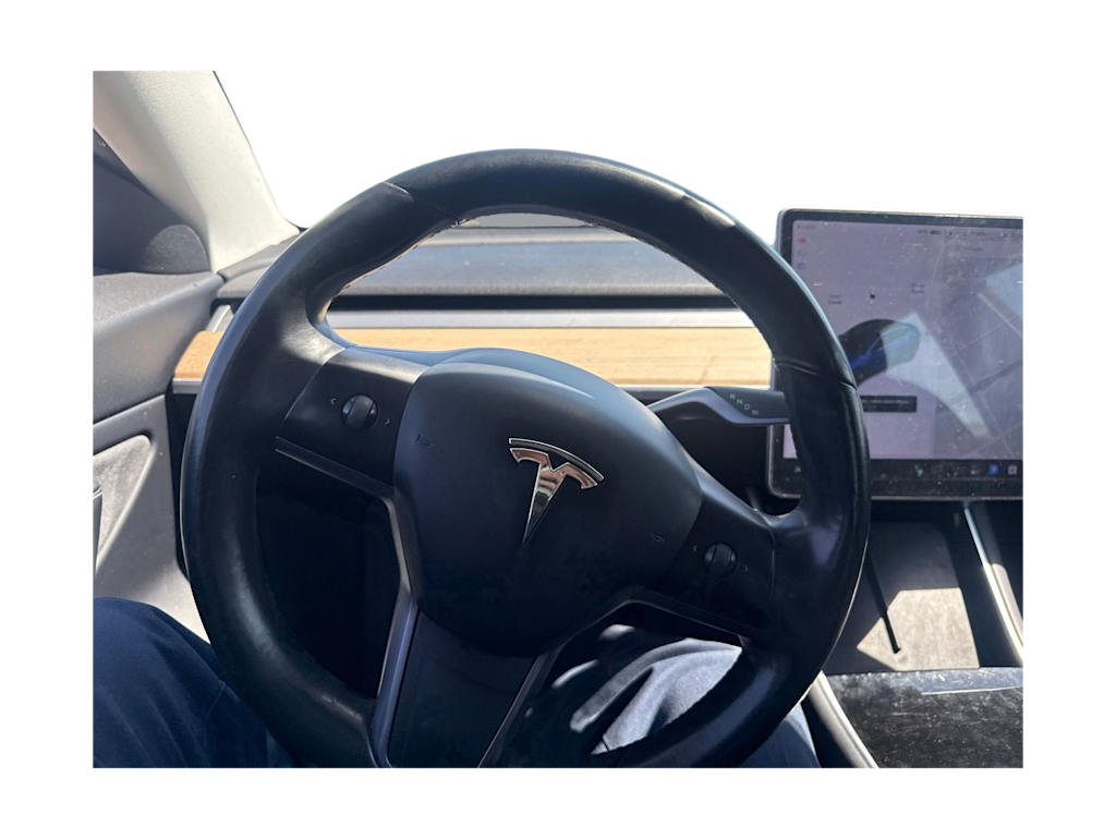 Thumbnail: 2018 Tesla Model 3 - 20