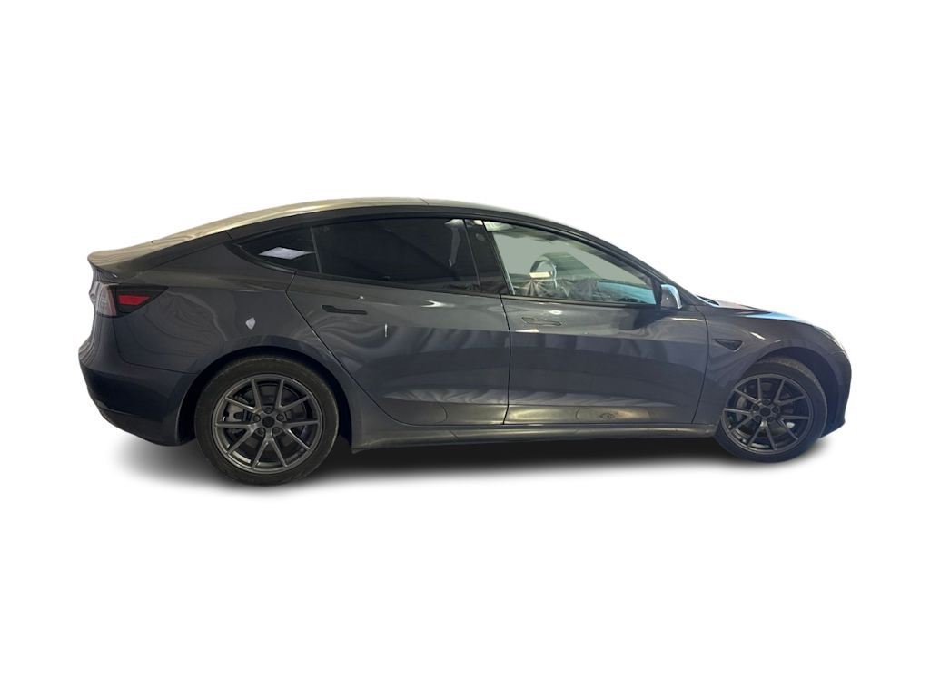 Thumbnail: 2022 Tesla Model 3 - 14
