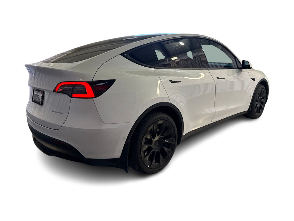 Thumbnail: 2022 Tesla Model Y - 16