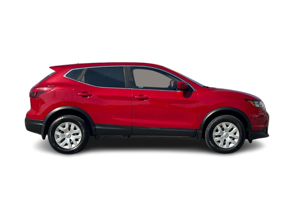 Thumbnail: 2018 Nissan Rogue Sport - 20