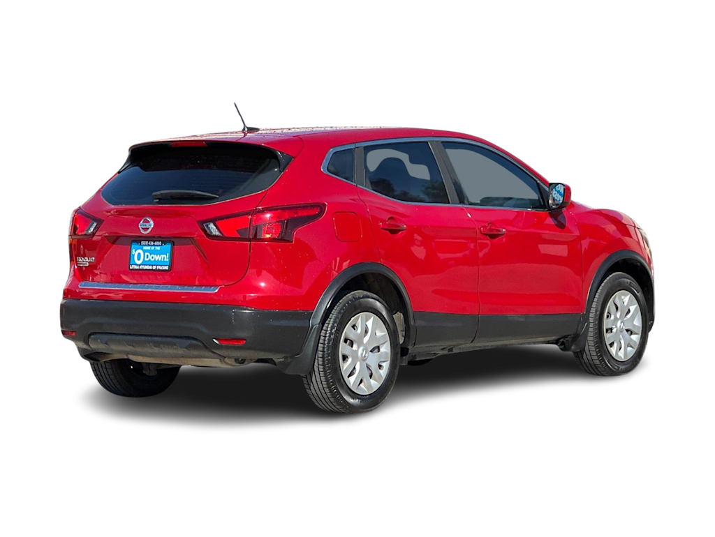 Thumbnail: 2018 Nissan Rogue Sport - 19