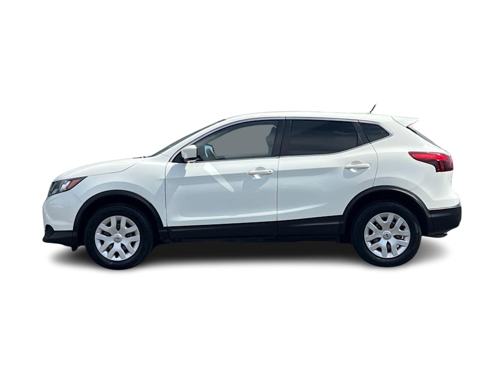 Thumbnail: 2019 Nissan Rogue Sport - 3