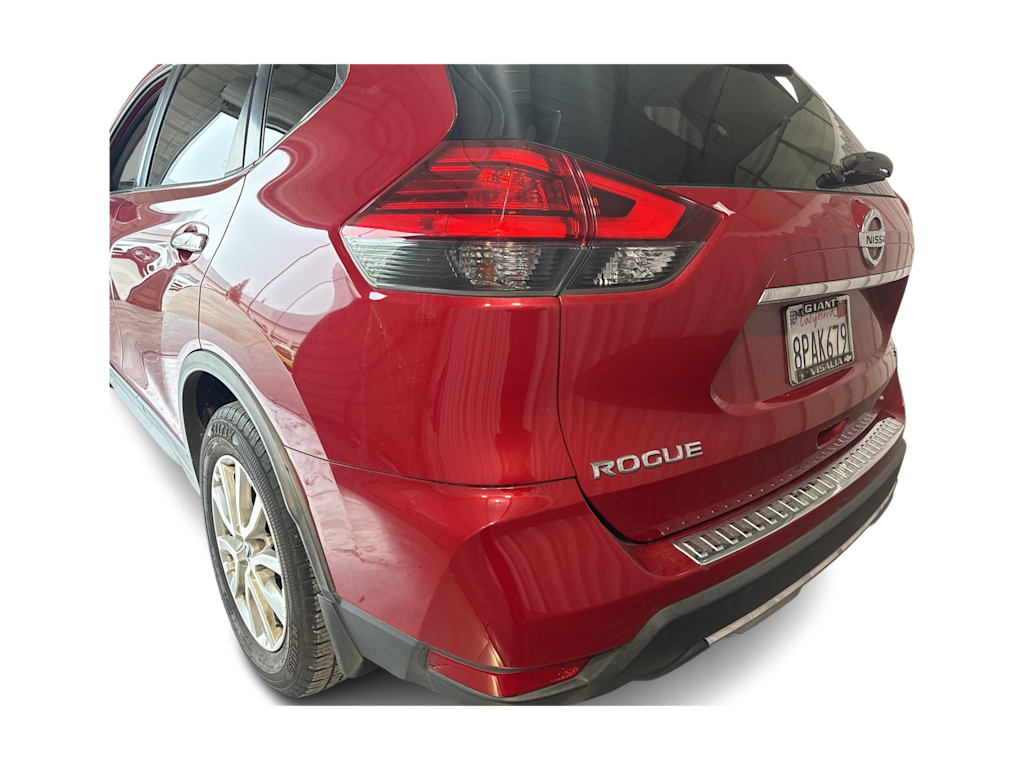 Thumbnail: 2017 Nissan Rogue - 17