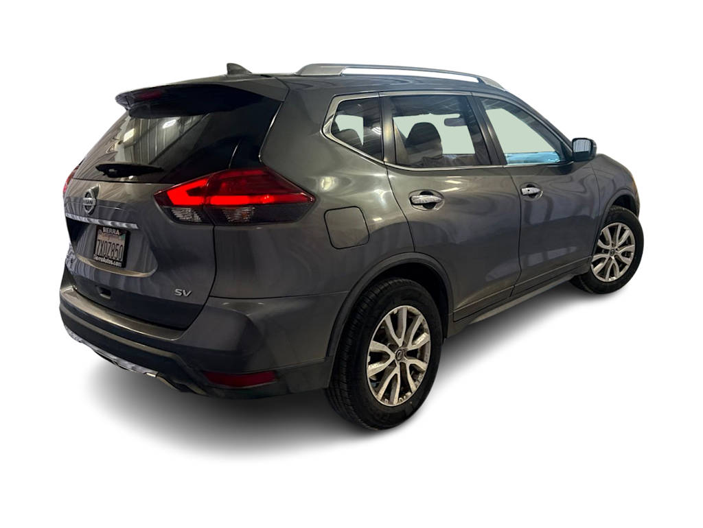 Thumbnail: 2017 Nissan Rogue - 15