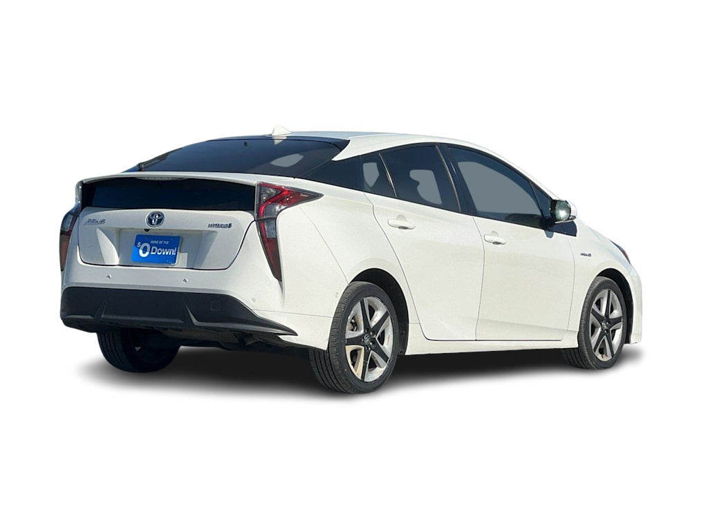 2018 Toyota Prius Three Touring 17